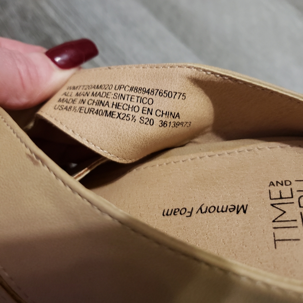 Time And Tru Memory Foam Tan Mules - image 4